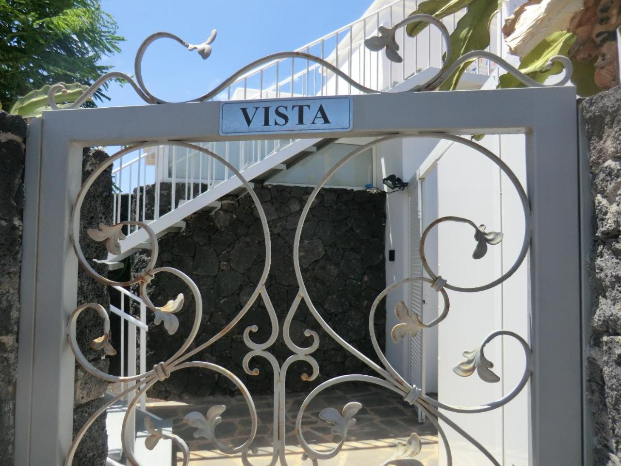 Apartments Gina Y Vista Oceano Puerto del Carmen  Exterior photo