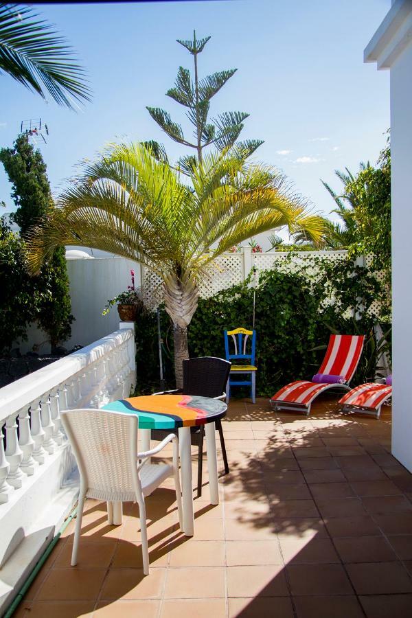 Apartments Gina Y Vista Oceano Puerto del Carmen  Exterior photo